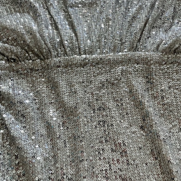 Venus deep V sequin dress - Picture 9 of 10